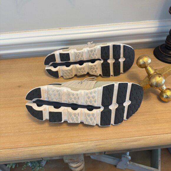 On Cloudswift 3 - Picture 6 of 7